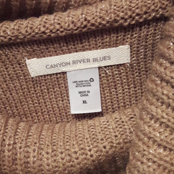 Sweater - Picture 2 of 4